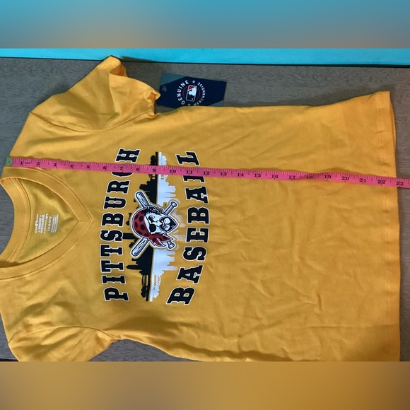 MLB Pittsburgh Pirates Girls' V-Neck T-Shirt Size Large (10/12) NWT - Picture 10 of 10